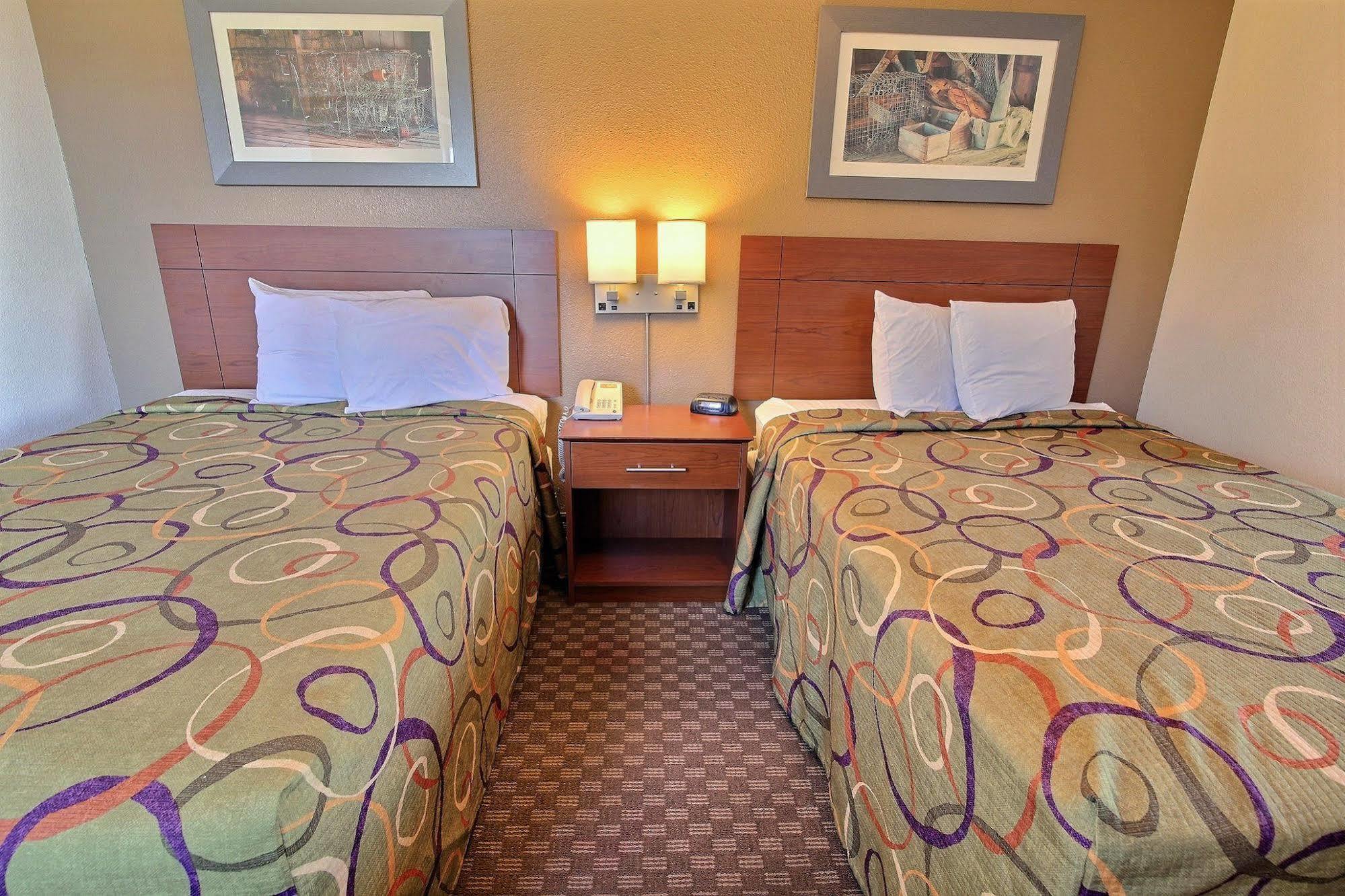 Intown Suites Extended Stay Chesapeake Va - I-64 Crossways Blvd ภายนอก รูปภาพ